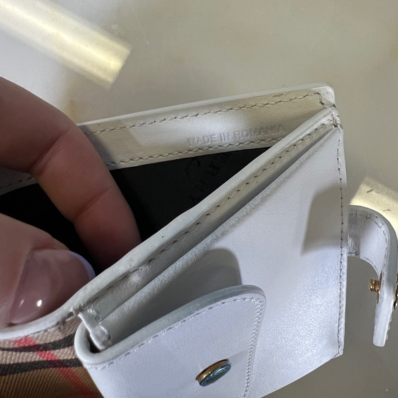 Burberry Lakeside Vintage Check and White Leather Wallet - Picture 7 of 7